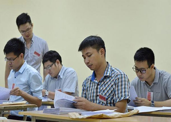 Tại TPHCM chấm thi đã hoàn thành được 40% bài thi