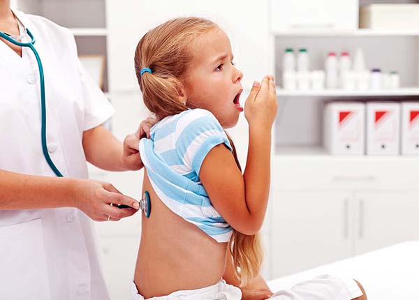 Bệnh viêm phổi ở trẻ em là một căn bệnh nguy hiểm (ảnh sưu tầm)