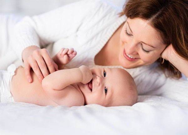 Một số sai lầm khi chăm sóc trẻ sơ sinh mà bố mẹ cần tránh