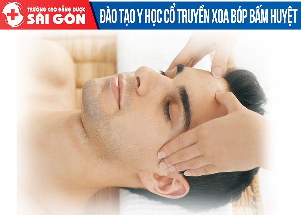 Trường Cao Đẳng Dược Sài Gòn đào tạo xoa bóp bấm huyệt