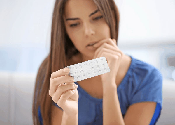 Uống thuốc tránh thai thường xuyên có thể gây ra những tác dụng phụ nhất định